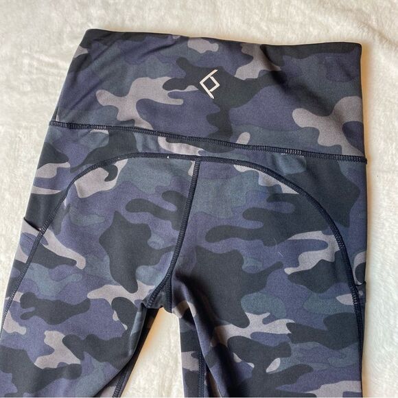 Better Sports Performance Blue Tone Camo Leggings Size Large - Picture 5 of 11
